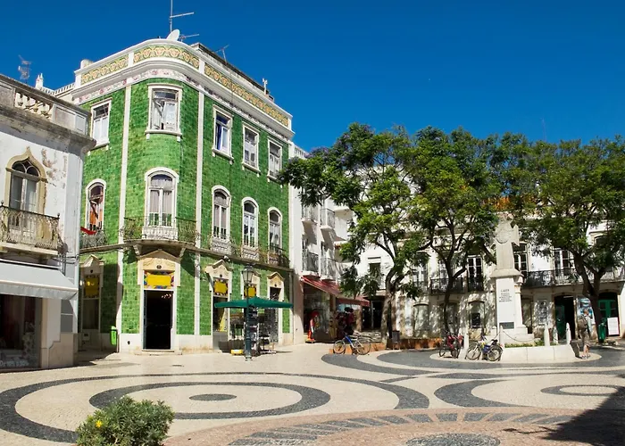 The Sunshine Apartment - Marina Village